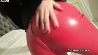 Chateau-Cuir - Tina cums in red leather pants