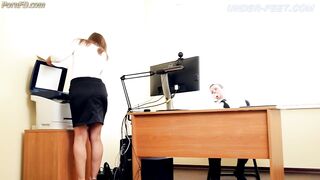 Mistress Linda - Under-Feet