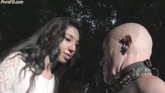 EMPRESS JENNIFER - Face Slapping In The Garden