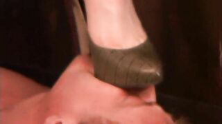 WomanWorship - Shoes2