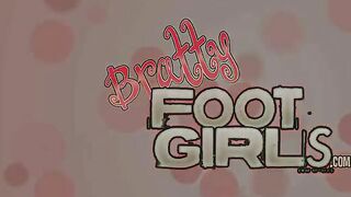 foot girls and slave