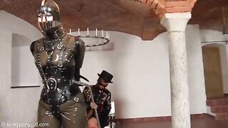 KINKY PONYGIRL - Grand Hall-2