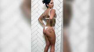 aspenrae 08-04-2020 Been awhile since I oiled up and flexed for you My body is constantly changing but I was f