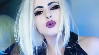 Empress Poison Toilet Slave For Succubus