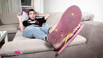 Foot Goddess Mia - Annoying neighbor becomes my slut - part 1