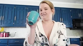 Sexyblonde69xx - Mommy Fucks Your Friend