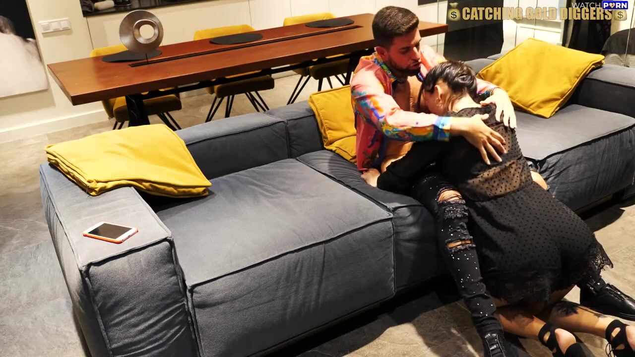 CatchingGoldDiggers - Fucking A Hot UKRANIAN Gold Digger Hoe