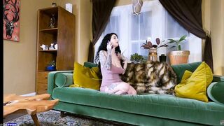 Arabelle Raphael - New Stepmom Gives You A Handjob
