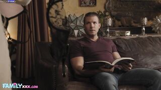 Linzee Ryder - Stepmommy Linzee Knows What He Wants - FamilyXXX
