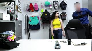 Lyra Lockhart - Case No. 7906162 - The Recognizable Thief - Shoplyfter