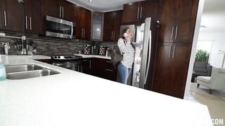 Melanie Hicks - Stepmom Helps With My Erections - PervMom