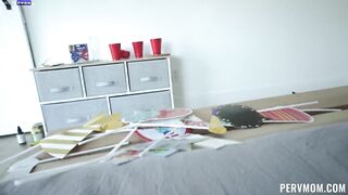Nina Dolci - Fighting The Urge - PervMom