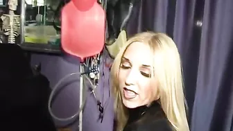 TheEnglishMansion - Lick My Rubber