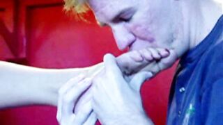 KissHerFoot - MOV02306xt