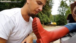 Madame Marissa - Dirty hunter boots licking in the parking lot