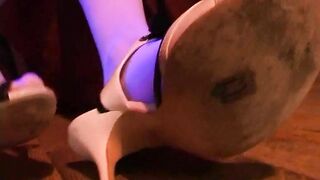WomanWorship - vw_sky_med1