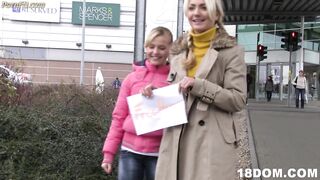 18Dom - Free Hugs