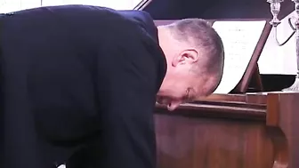 TheEnglishMansion - lounge - Maid To Serve