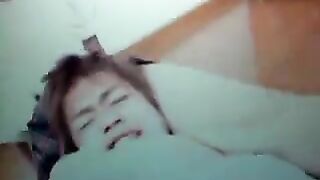 Japanese girl reverse headscissors