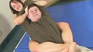 C Huntress bodyscissor