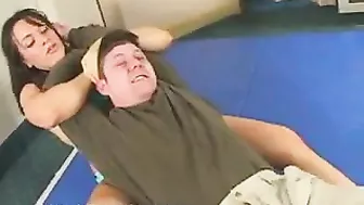 C Huntress bodyscissor