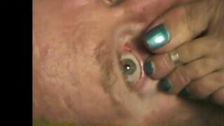 Toes in eyes