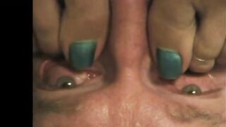 Toes in eyes