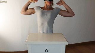 biceps girl 1