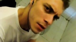No banheiro da facul 4