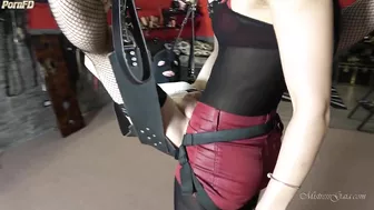 MistressGaia - Juicy Ass Opener