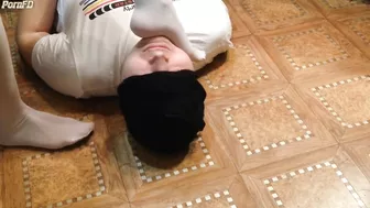 SCHOOLGIRL FEMDOME SLAVE NYLON SOCKS GAG CUNNILINGUS FACESITTING