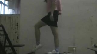 大学生美女帆布鞋踩踏ss