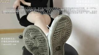 Chinese 小妮 Stan Smith