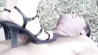 HeadUnderHeels - MOV06101