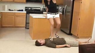 HeadUnderHeels - h2vid2