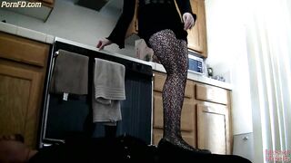 HeadUnderHeels - bg12052278