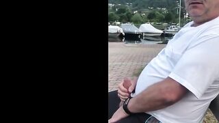 Daddies fan handjob