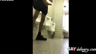 College bathroom cum