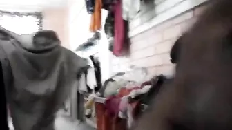 Tomou porra do dono de loja