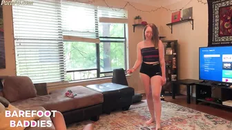 Brunette Ballbusting Slave