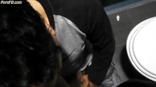 Homosexual din Bucuresti suge pula 3