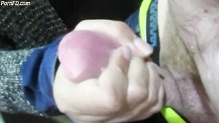 Amateur handjob cumshot