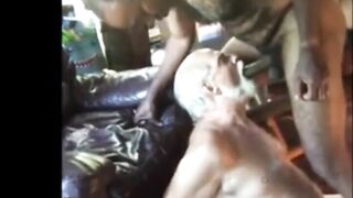 Silver daddy blowjob and eat cum 2