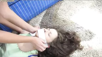 Luna Vera forced to sniff lezdom