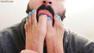 Strong woman BB foot worship