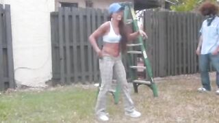 Dee lift and carry