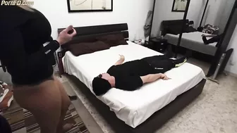 Brutal Reverse scissor