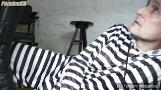 DominaLiza - PrisonersOfAvalon2TheWhipping