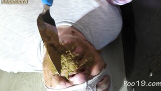Poo19 - MilanaSmelly - Master class on eating female shit