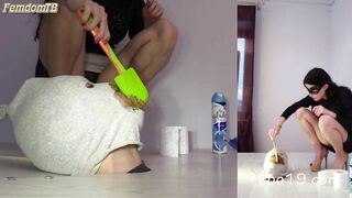 MilanaSmelly - And again I serve Christina's ass!